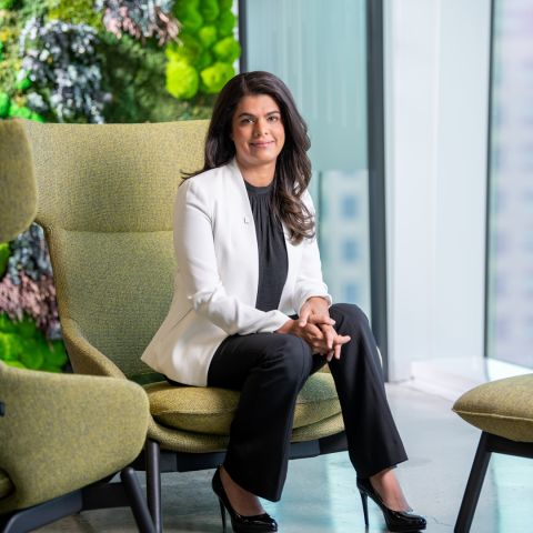 Bindu Dhaliwal, Law’02, Senior Vice-President, ESG & Corporate Governance with CIBC in Toronto, is responsible for the bank’s ESG strategy, disclosure, governance, and stakeholder engagement activities, along with overseeing its Corporate Secretary function, Whistleblower Program, and Client Complaints Appeals Office. (Photo by Cary Penny)