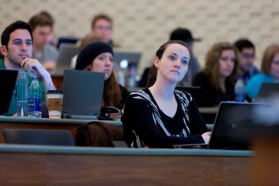 Upper-year law students will be required to take a course in legal ethics and professionalism. They will also learn from legal experts in the field thanks to the support from Canadian law firm McCarthy Tétrault.