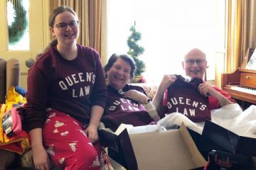 On Christmas Day 2018, Diana McBey, Law’21, gave her parents Kathy (Frise) McBey, Law’80, and Rod McBey, Law’79, the most appropriate gifts: Queen’s Law sweatshirts. 