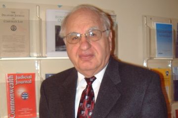 Professor George Alexandrowicz, shown at a 2005 conference, a faculty member at Queen’s Law for 45 years, is remembered by scores of alumni and colleagues for his brilliant intellect, kindness and generosity, keen sense of humour, and influence on international law.  