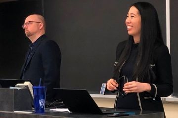 Osler’s Simon Wormwell and Jennifer Cao, Law’17, take questions from Queen’s Law students during their BizBasics session about the technological changes, the growing sophistication of client demands and the actions big firms are taking to make the legal market more accessible. 