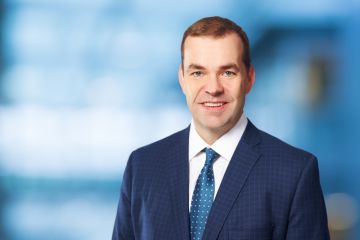 Brendan Bowles, Law’98, winner of the 2021 OBA Construction & Infrastructure Law Award of Excellence, talks about what makes his job fascinating and shares advice for law students and new lawyers. 