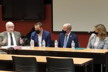 Election Law instructor Gregory Tardi engages his students in a candid discussion with MPP Ian Arthur, Mayor Bryan Paterson, and MPP Mark Gerretsen’s constituency assistant Colby Pereira. 