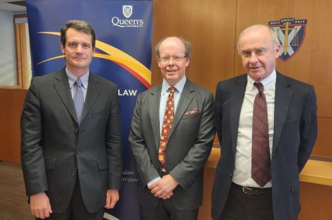 Rob Frater, Law’84, this year’s McCarthy Tétrault LLP Lecture on Ethics and Professionalism, was introduced by Dean Mark Walters and Paul Steep. 
