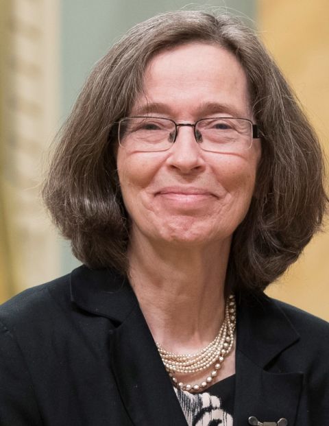 Catherine Latimer, Law’78, Executive Director of the John Howard Society of Canada since 2011, received the Queen’s Law 2022 Cromwell Award for distinguished public service. It was her student experience with a Queen’s Law Clinic that started her lifelong mission to ensure justice for some of Canada’s most vulnerable, marginalized people.