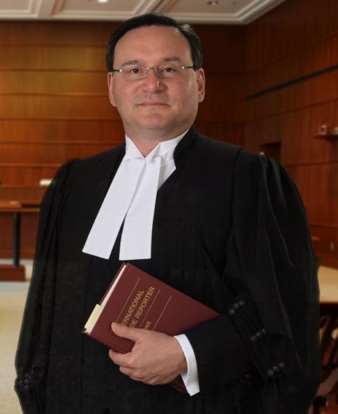 Wayne Garnons-Williams, Law’90, “the catalyst that sparked a global movement to empower Indigenous Peoples’ economic prosperity through the exercise of their inherent Indigenous economic trade rights,” will receive the 2019 Award for Excellence in Aboriginal Relations from the Canadian Council of Aboriginal Business. Wayne Garnons-Williams, Law’90, “the catalyst that sparked a global movement to empower Indigenous Peoples’ economic prosperity through the exercise of their inherent Indigenous economic trade rights,” will receive the 2019 Award for Excellence in Aboriginal Relations from the Canadian Council of Aboriginal Business.