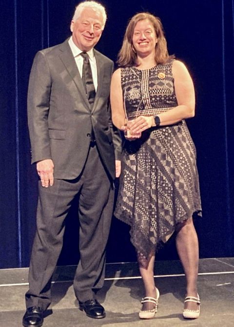 Pam Hrick, Law’13, with award presenter Peter Feldberg, Firm Managing Partner with Fasken. 