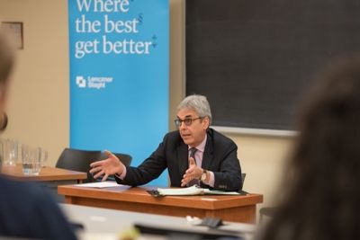 Peter Griffin, Law’77, shares his litigation expertise with Queen’s Law Mooters at Moot Camp 2018.