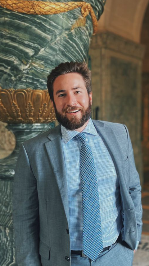 Scott Falls, Law’18, who developed his passion for international economic law at Queen’s, is the 2021 recipient of an essay prize from the Society of International Economic Law, the Journal of International Economic Law, and Oxford University Press. 