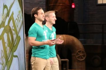 Fabian Raso, MBA‘12/Law’13, and Mark Scattolon pitch their business Hangry on the hit show Dragons’ Den, filmed in Toronto and originally aired on Nov. 4.