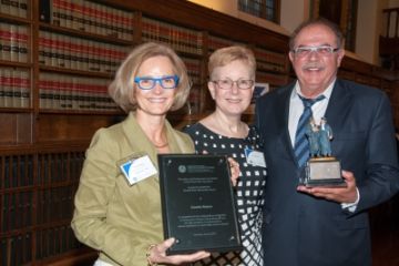 Connie Reeve, Law'82, winner of the 2015 Randall Echlin Mentorship Award, with Justice Echlin's widow Ann, and 2014 award recipient Peter Israel.